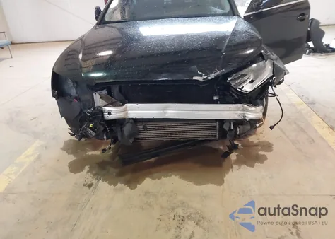 2013 Audi A4 2.0T Premium z USA, uszkodzony, nr VIN WAUEFAFL1DA061348